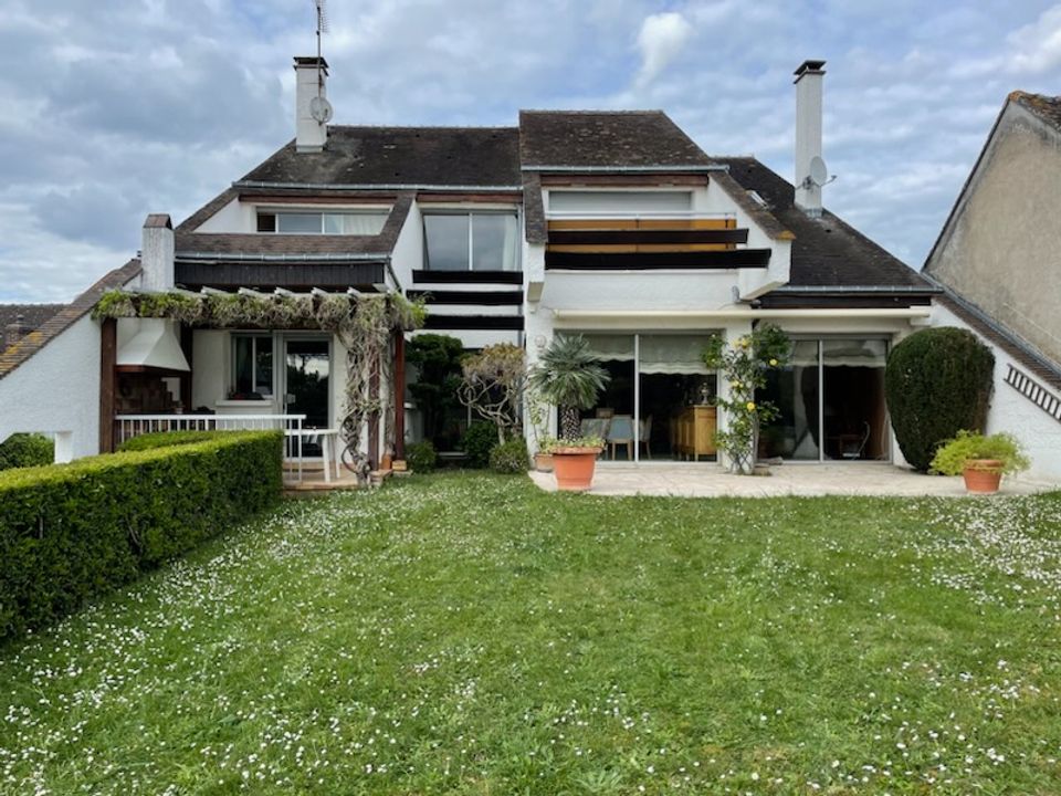 Villa i Villeneuve-sur-Yonne, Yonne - bilde 1