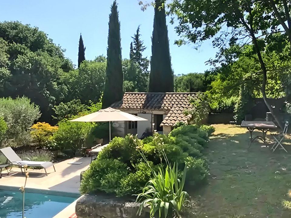 Helårsgrund i Uzes, Gard - foto 1