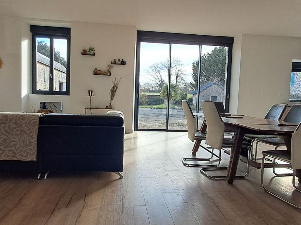 Villa em Bonchamp-lès-Laval, Mayenne - foto 1
