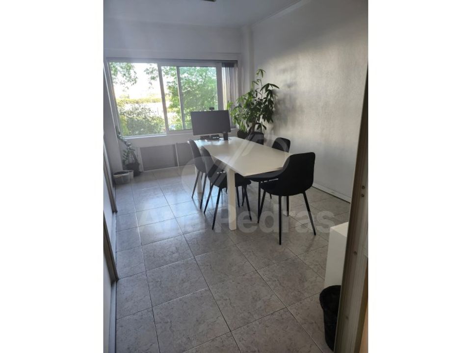 Erhvervsejendom i Almada, Setubal - foto 1