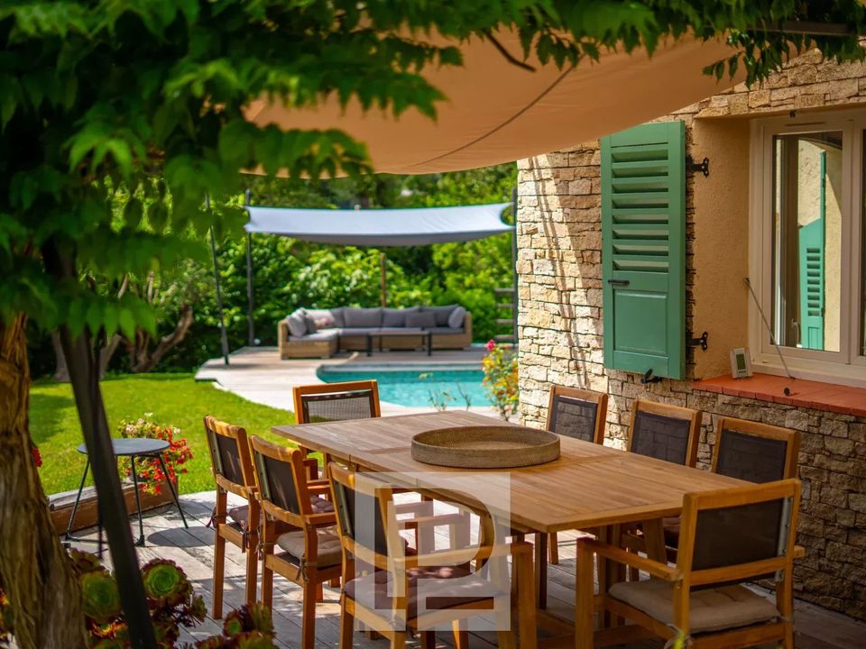 Villa i Mougins, Alpes-Maritimes - foto 1