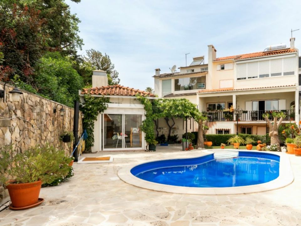 Villa en Carnaxide, Lisbon - foto 1