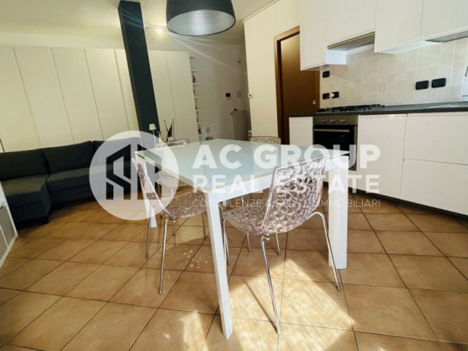 Appartement in Saronno, Varese - foto 1