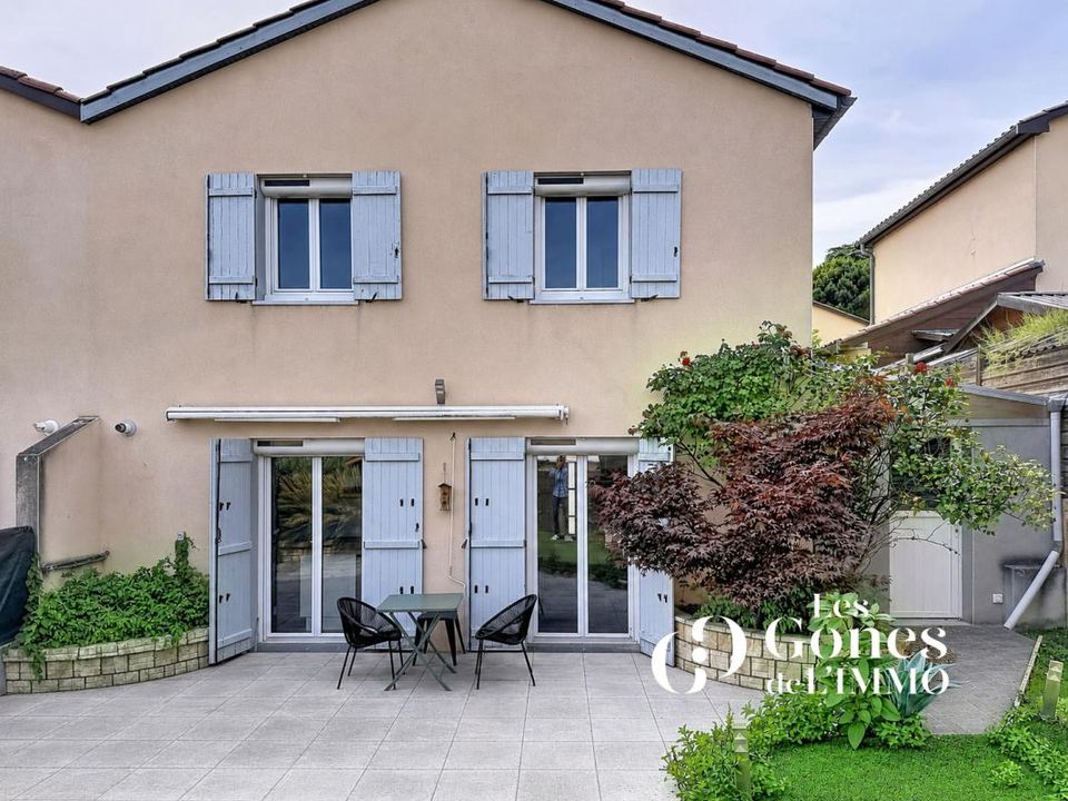 Villa a Oullins-Pierre-Benite, Rhone - foto 1