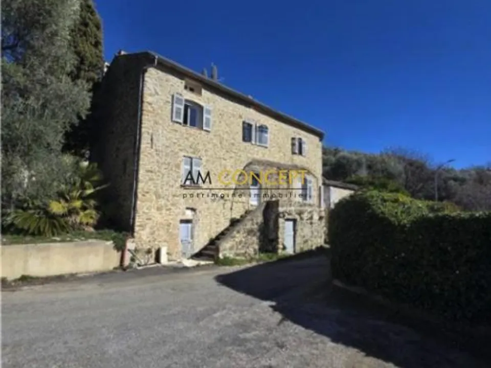 Appartement in Contes, Alpes-Maritimes - foto 1