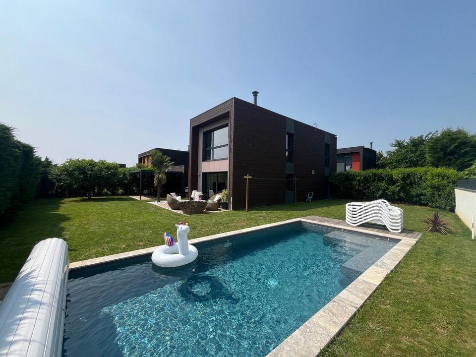 Villa i Pusignan, Rhone - foto 1