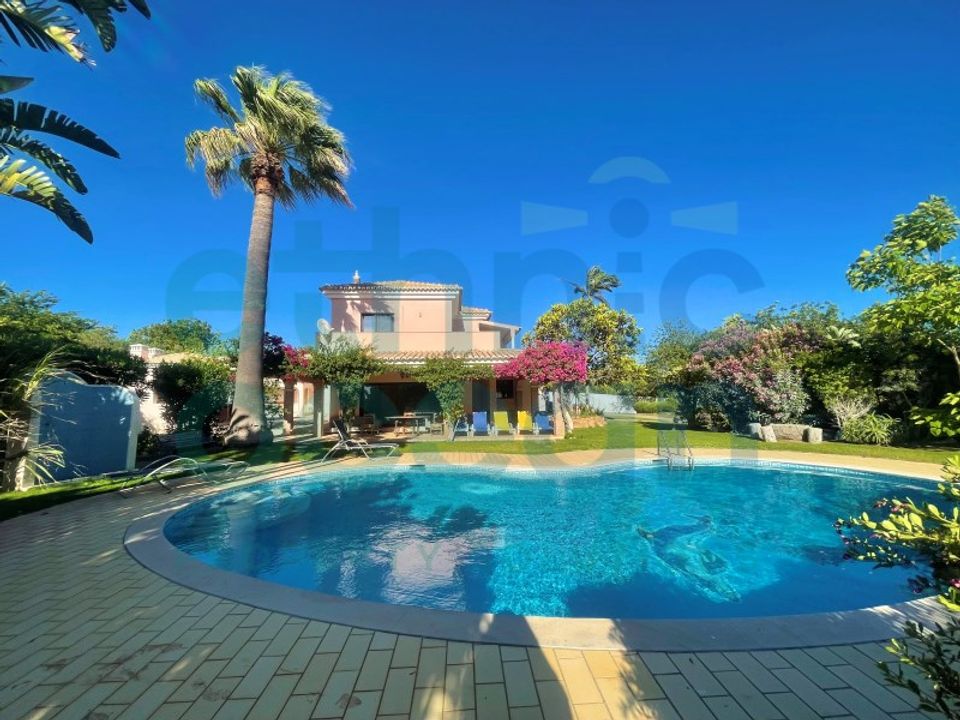 Villa i Almancil, Faro - foto 1