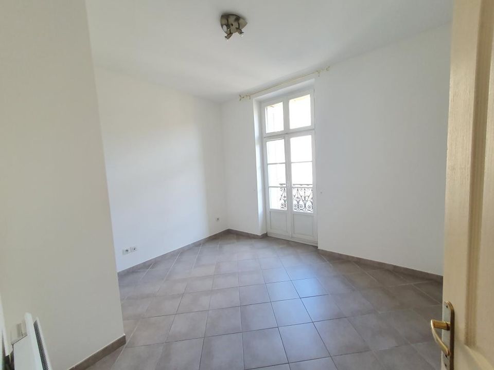 Apartment in Marseille, Bouches-du-Rhone - photo 5