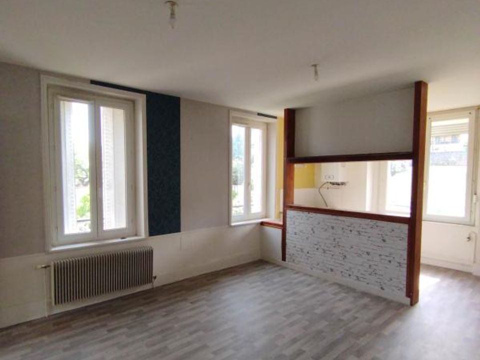 Lejlighed i Bogny-sur-Meuse, Ardennes - foto 1