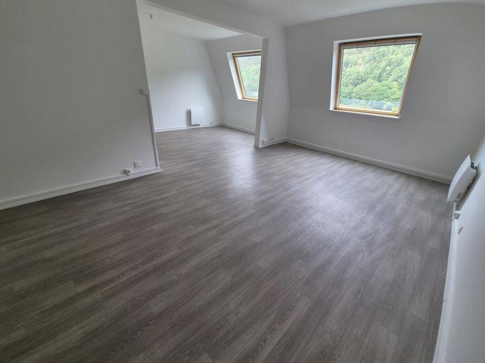Lejlighed i Bogny-sur-Meuse, Ardennes - foto 1