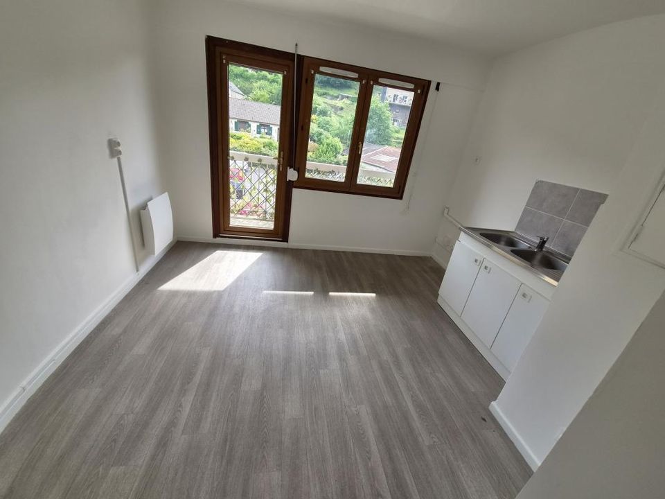 Lejlighed i Bogny-sur-Meuse, Ardennes - foto 2