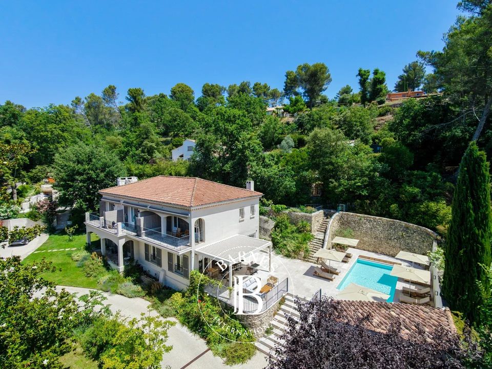 Villa a Saint-Marc-Jaumegarde, Bouches-du-Rhone - foto 1