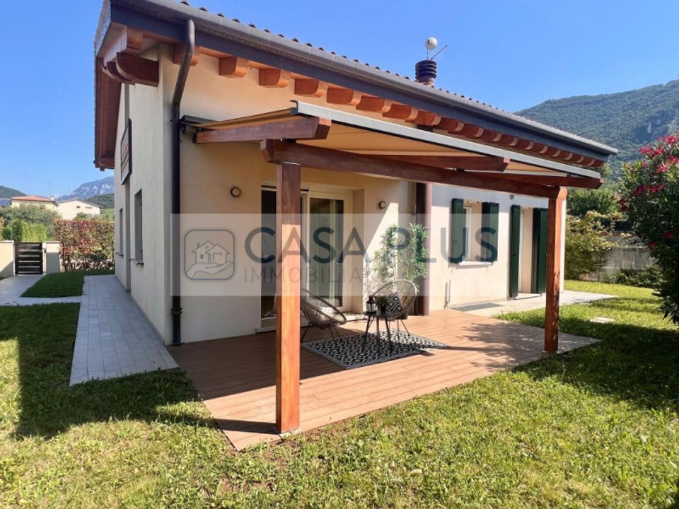Villa em Pove del Grappa, Vicenza - foto 1