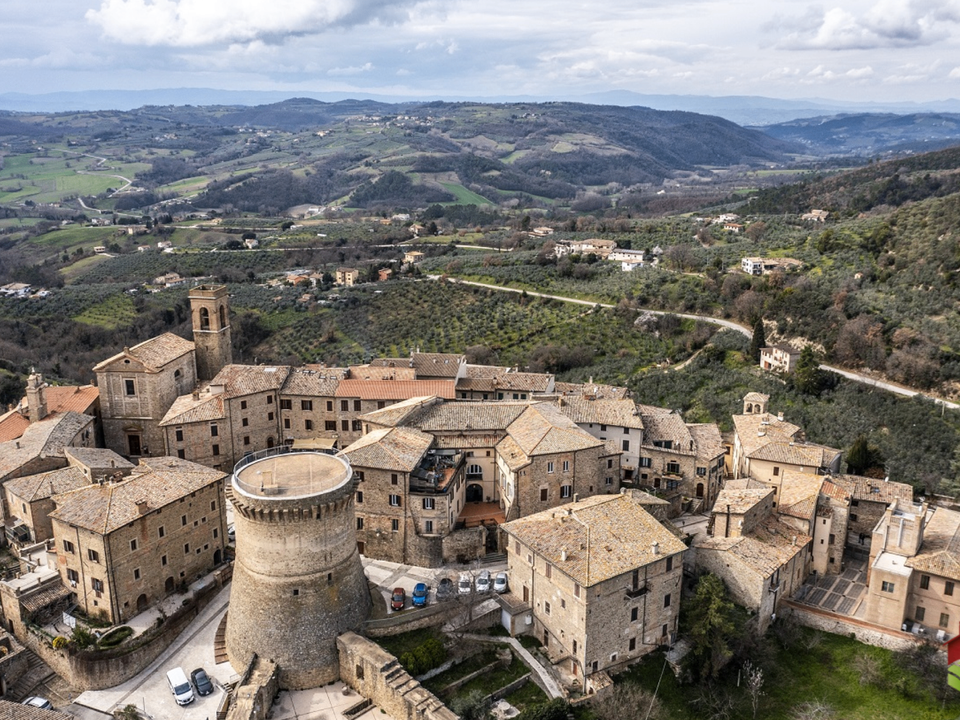 Villa em Gualdo Cattaneo, Perugia - foto 1