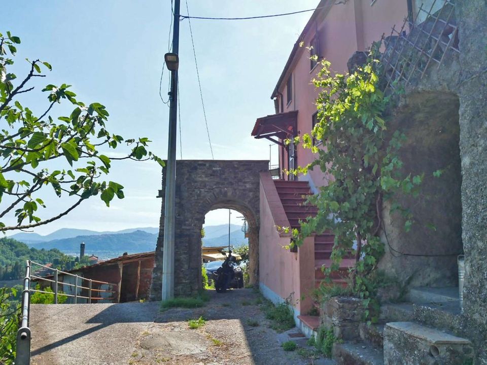Villa a Aulla, Massa and Carrara - foto 1