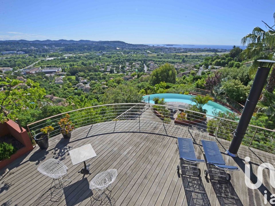 Villa a Mandelieu-la-Napoule, Alpes-Maritimes - foto 1