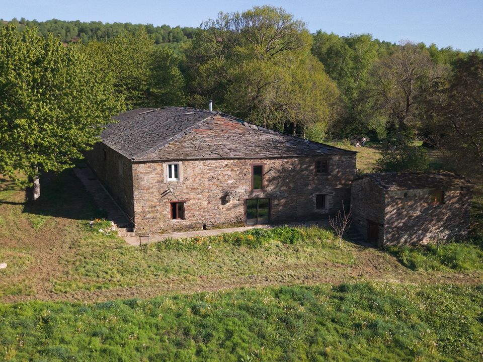 Maatalo Samosssa, Lugo - kuva 1