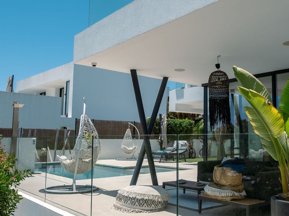 Villa in Atalaya Isdabe, Malaga - photo 2
