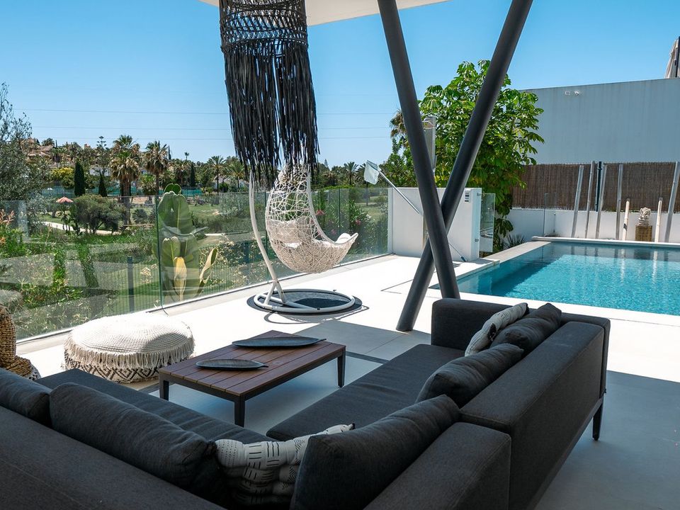 Villa in Atalaya Isdabe, Malaga - photo 3