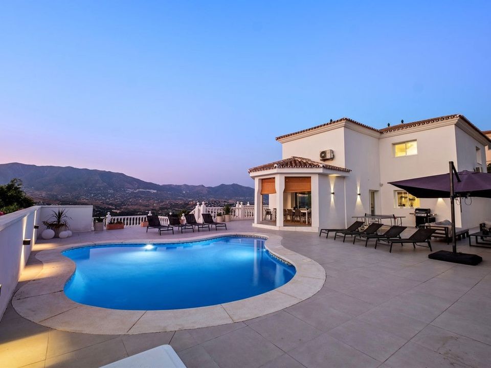 Villa i Cerros Del Aguila, Malaga - foto 1