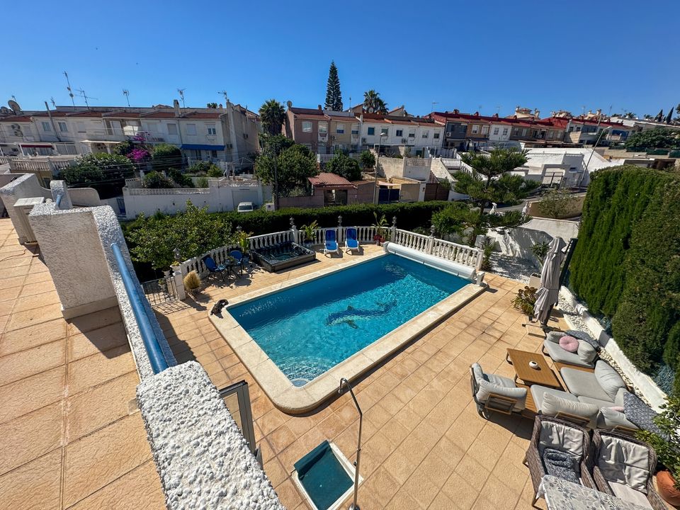 Villa a Los Balcones, Alicante - foto 1
