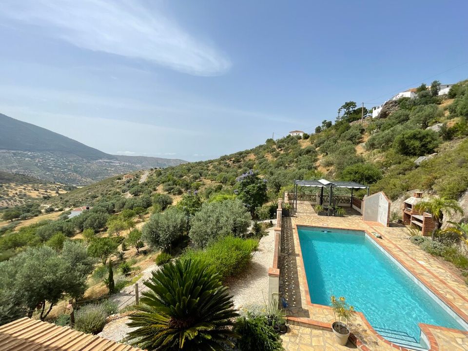 Villa in Alcaucin, Malaga - foto 1