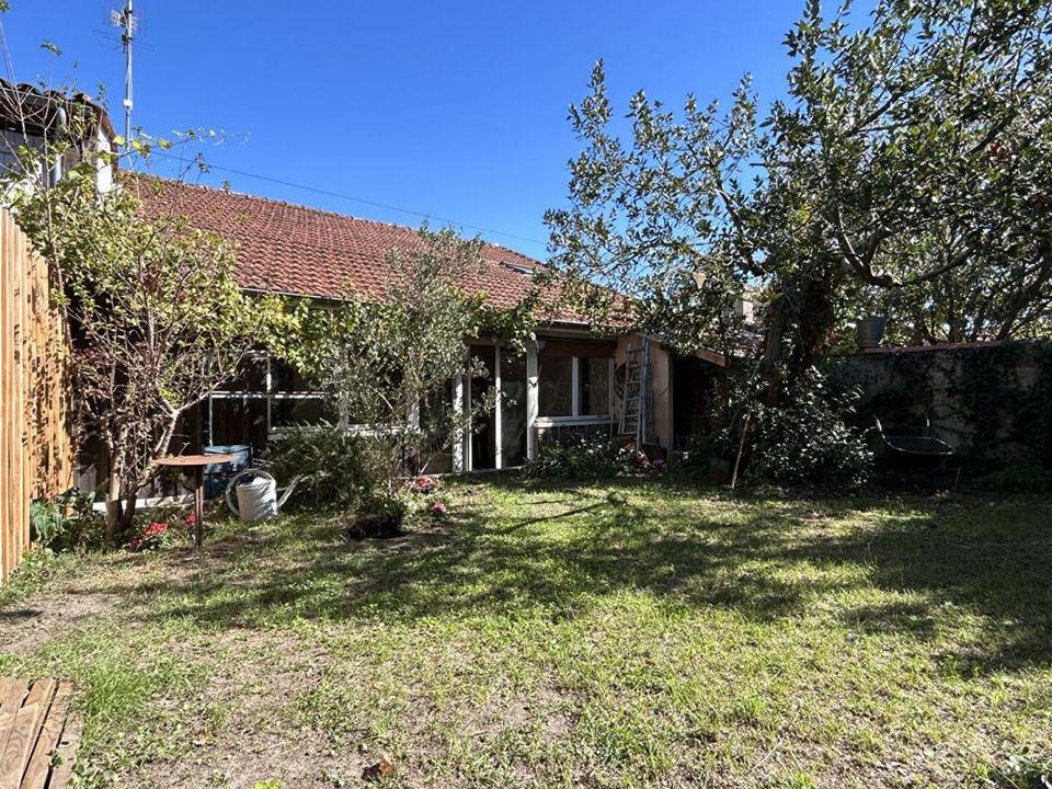 Villa in Begles, Gironde - foto 1