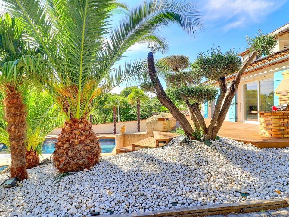 Villa en Aubagne en Provence, Bouches-du-Rhone - foto 2
