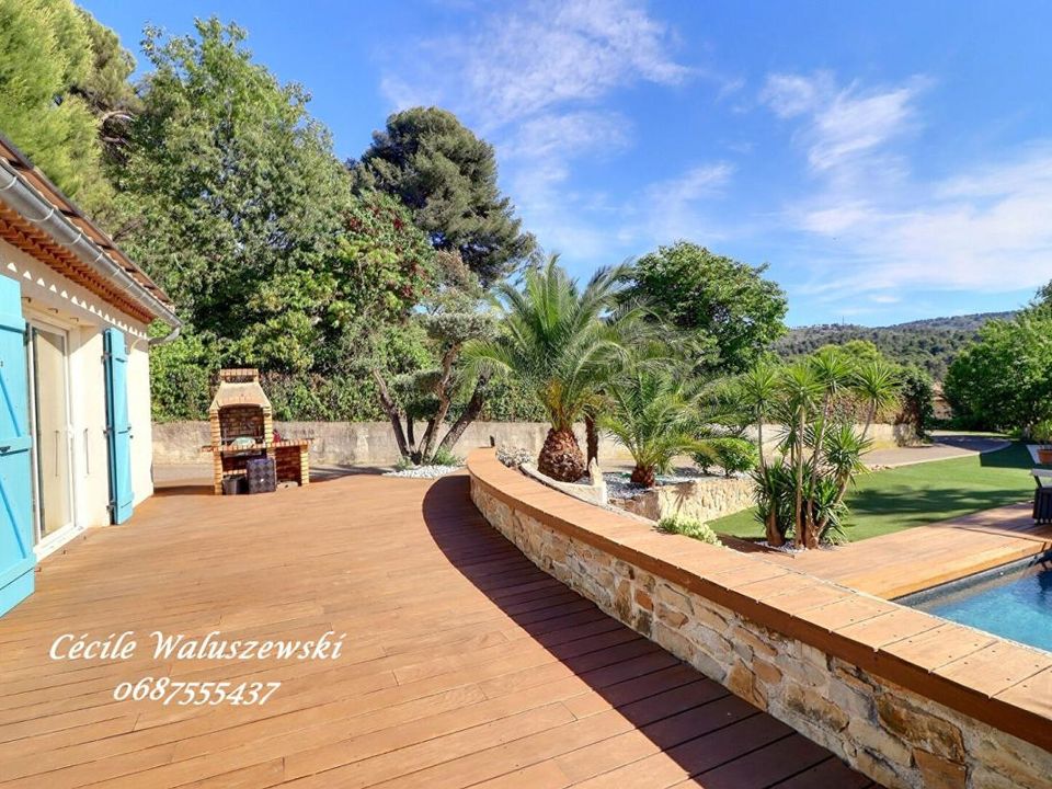 Villa en Aubagne en Provence, Bouches-du-Rhone - foto 4