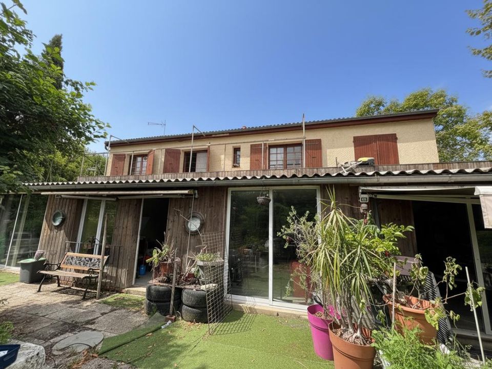 Villa in Saintes, Charente-Maritime - foto 1