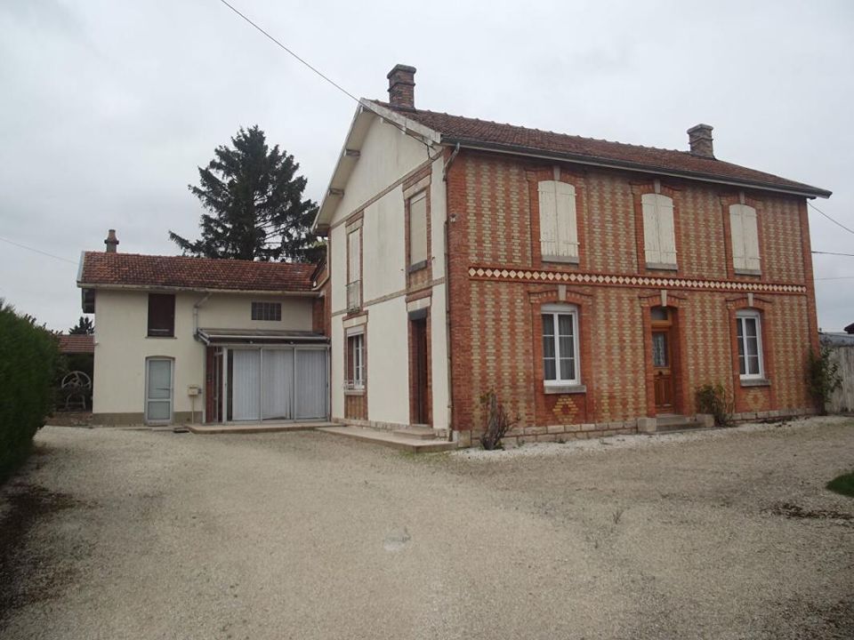 Villa en Maizieres-Les-Brienne, Aube - foto 1