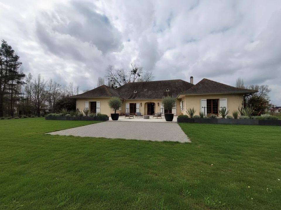 Villa em Saint-Denis-de-Pile, Gironde - foto 1