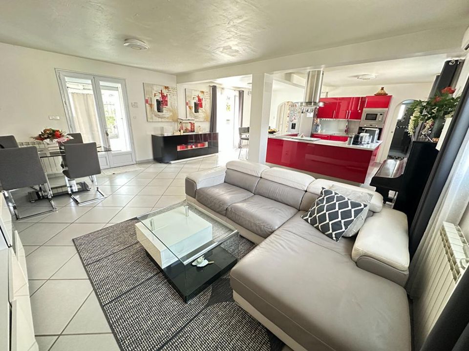 Villa en Miramas, Bouches-du-Rhone - foto 1