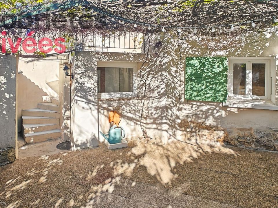 Villa a Eyguières, Bouches-du-Rhone - foto 2
