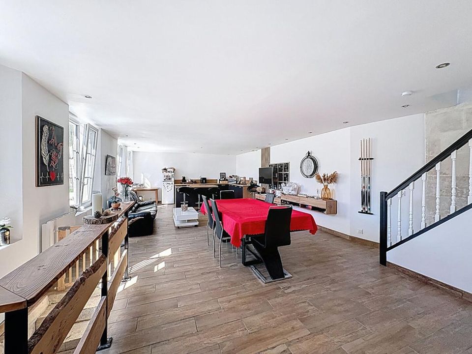 Villa em Neuilly-sous-Clermont, Oise - foto 1