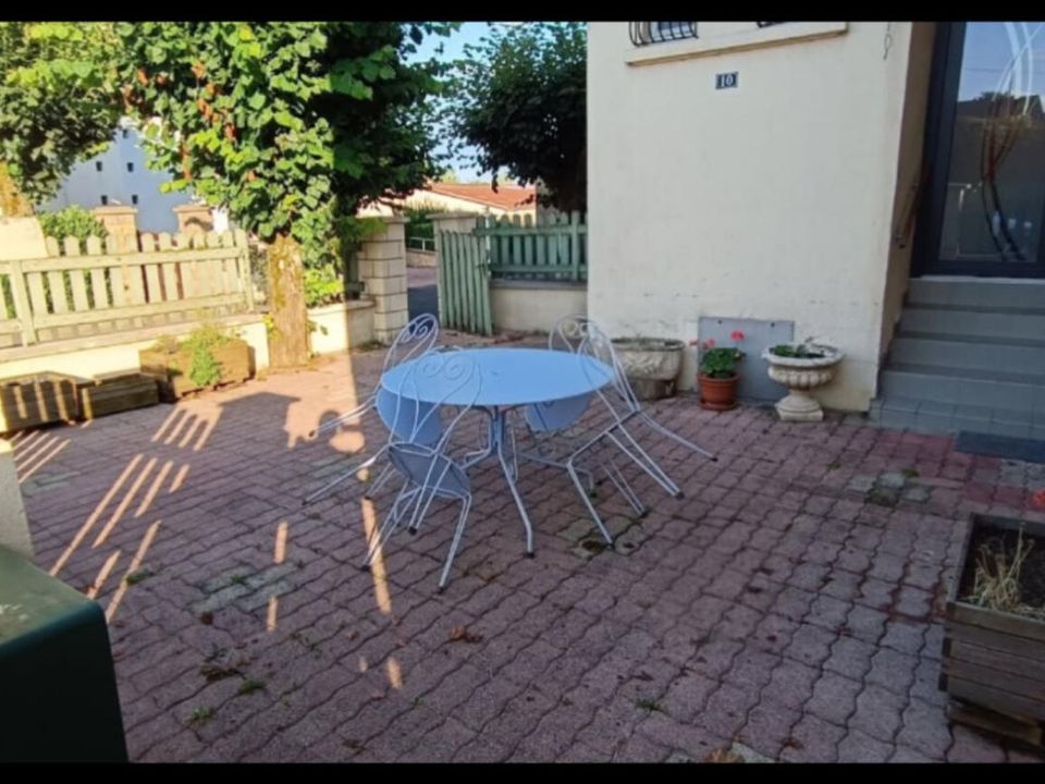 Villa en Luxeuil-les-Bains, Haute-Saone - foto 2