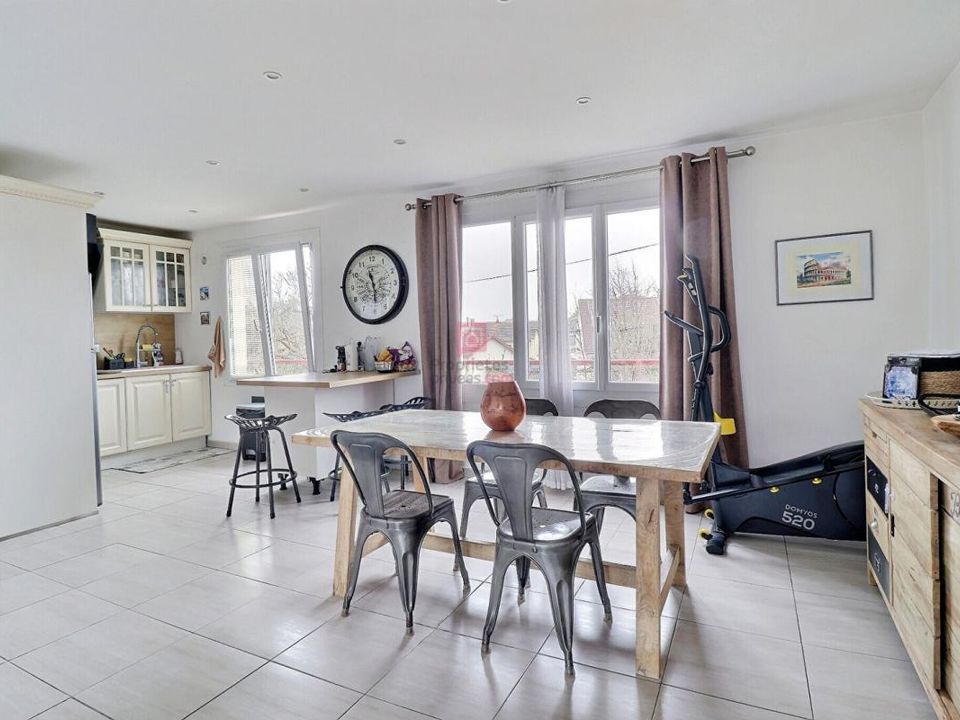 Lejlighed i Sainte-Genevieve-des-Bois, Essonne - foto 2