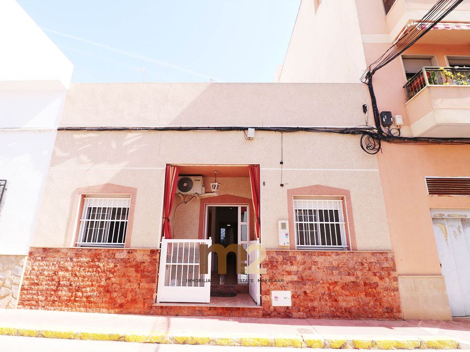 Village house in Guardamar Del Segura, Alicante - photo 1