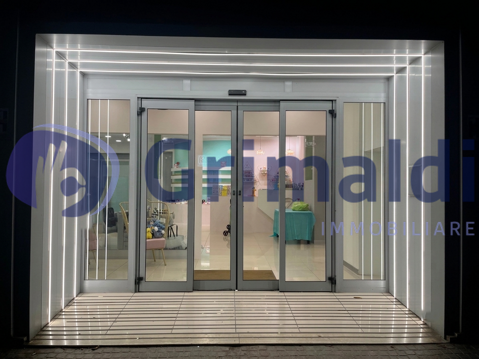 Commercial property in Lecce, Lecce - photo 3