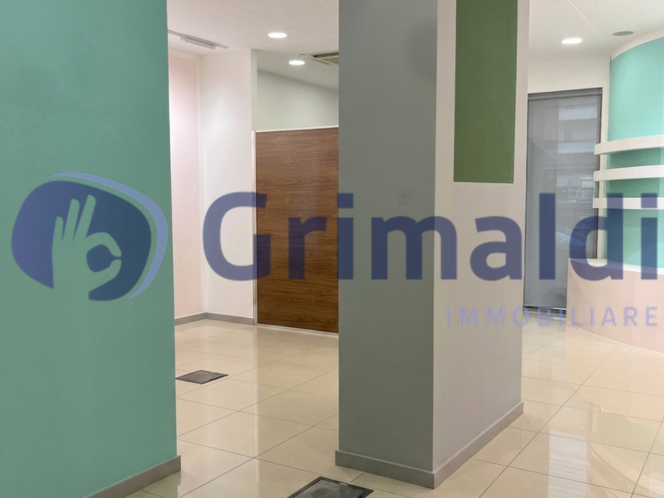 Commercial property in Lecce, Lecce - photo 5
