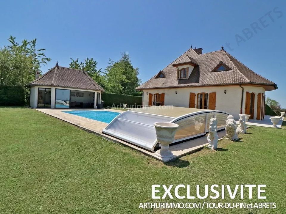 Villa i La Tour-du-Pin, Isere - foto 1