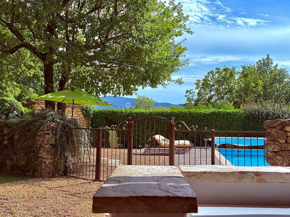 Villa - Caseneuve, Vaucluse - photo 4