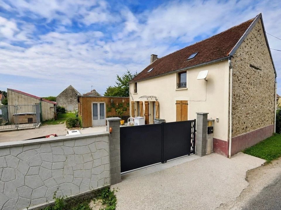 Villa en La Ferté-Gaucher, Seine-et-Marne - foto 1