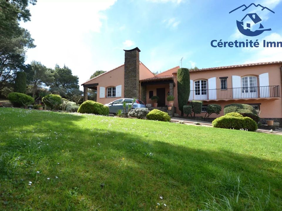 Villa in Ceret, Pyrenees-Orientales - foto 1