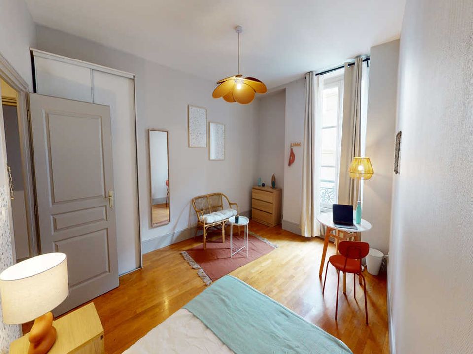 Apartment in Lyon, Rhone - photo 1