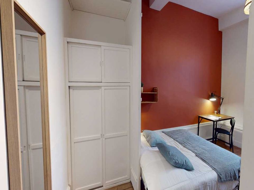 Apartment in Lyon, Rhone - photo 3