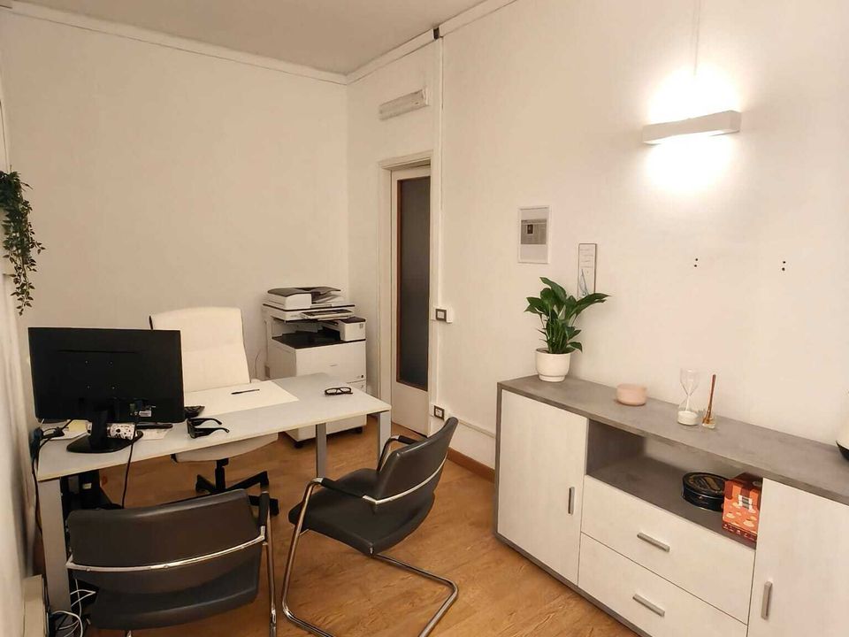 Erhvervsejendom i Vercelli, Vercelli - foto 1
