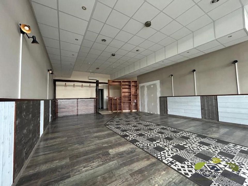 L'establiment comercial a Saint-Leonard-de-Noblat, Haute-Vienne - foto 4