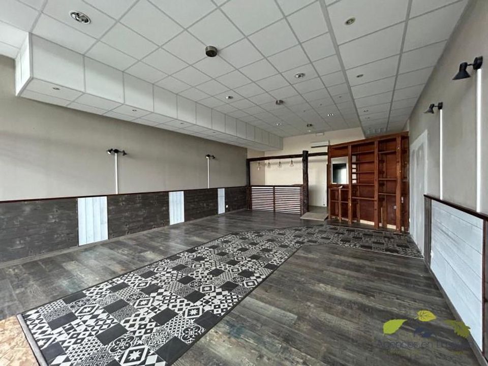 L'establiment comercial a Saint-Leonard-de-Noblat, Haute-Vienne - foto 5