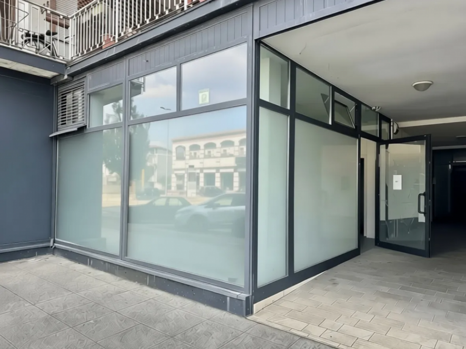L'establiment comercial a Caldiero, Verona - foto 1